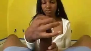 نوجوان کھلاڑی مشق اور undresses فیلم سکسی روسی کرتا ہے.