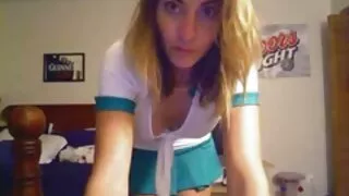 کیمرے کے سامنے crotch فیلم سکسی روسی اور flaunts Fingering.