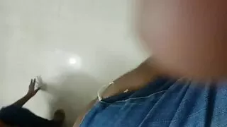 Brunette پڑوسی روسی سکسی فلم کے ساتھ fucks.