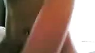 Kenzie کی بستر میں ایک jock سکسی روسی کے ساتھ fucks.