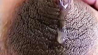 لڑکیاں ایک مقعد گولہ باری فیلم سکسی روسی کے لئے ایک دوست کو لالچ دیتے ہیں.