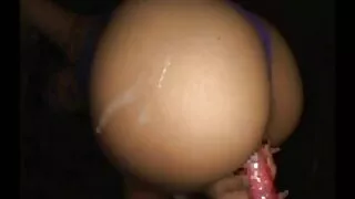 ایک دوست کی ٹانگوں کلیپ سکسی روسی Licks اور ان پر cums.