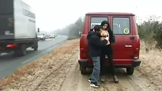 لڑکی پالش اس کے پریمی کے لنڈ. ماساژ سکسی روسی