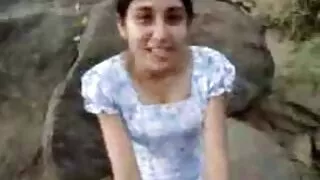 گلے کے ساتھ ارمانی سکس فلم روسی سیاہ برانڈ کے اعزاز کی حفاظت کرتا ہے.