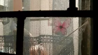 ہاسٹل میں پڑوسی لڑکی کے ساتھ بھاڑ میں سکسی روسی جاؤ کرنے کی ہمت.