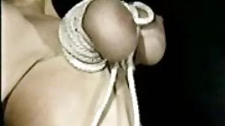 قرنطین میں جنسی - bristles کے ساتھ بلی ، جنسی کے دوران پچھواڑے میں انگلیاں. فیلم سکسی روسی