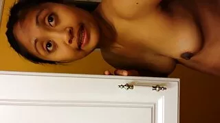 لی فلم سکی روسی giocaI اس بلی کے ساتھ مشکل ادا کرتا ہے.