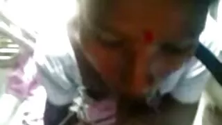 ایک لڑکی orgasm سے فلم سکسی روسی چلتا ہے جب اس کے محبوب شوہر نے اسے fucks.