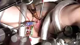 bitchselena چھت پر ایک مرگا پر gags اور ایک jock دھڑک رہا ہے. سکسی روسی